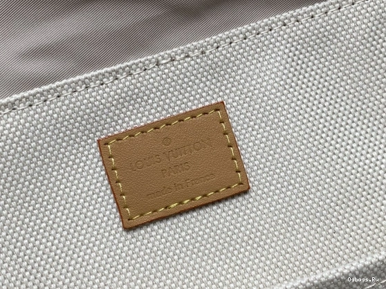 Backpack VUITTON LOUIS Montsouris 0329